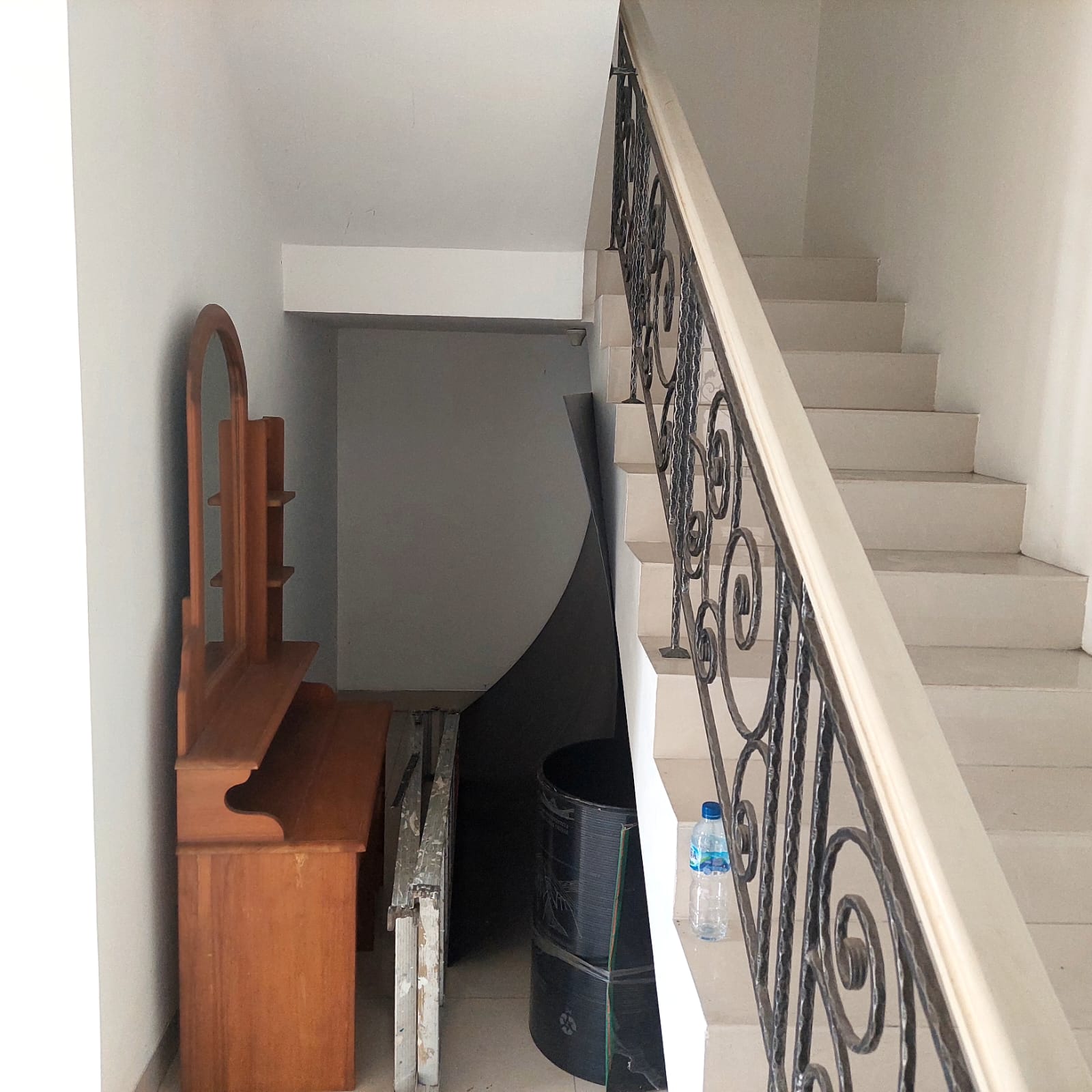 Rumah Disewakan Full Furnished di Lippo Cikarang